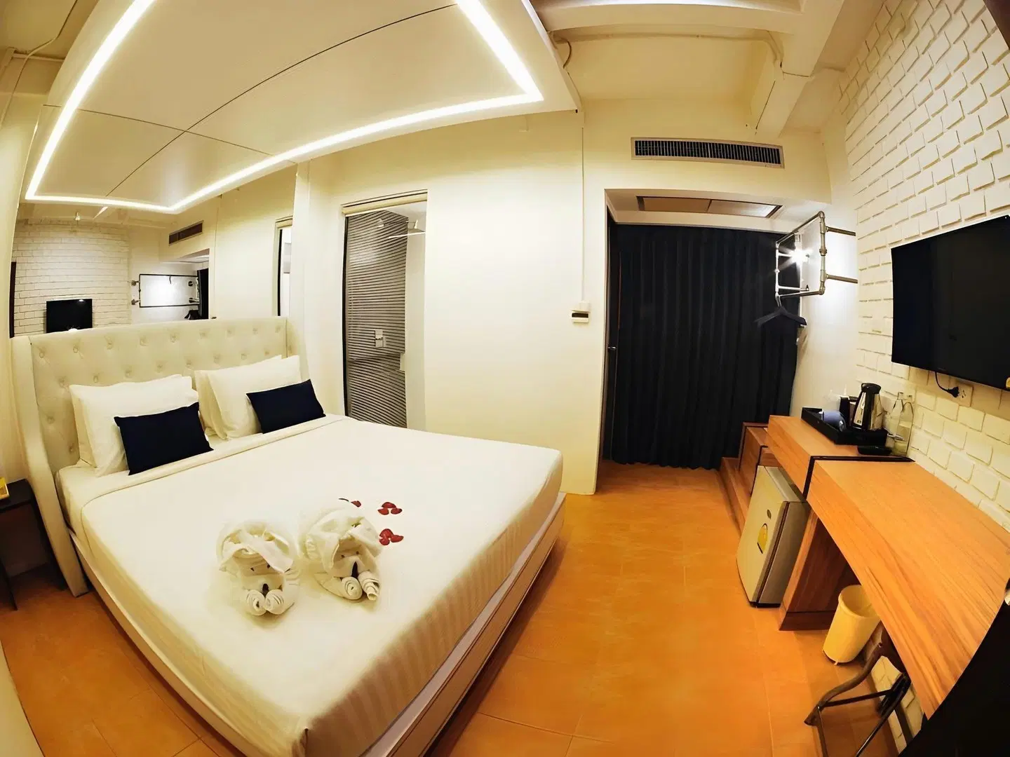 Forty Winks Phuket Hotel ROOM_EXAMPLE