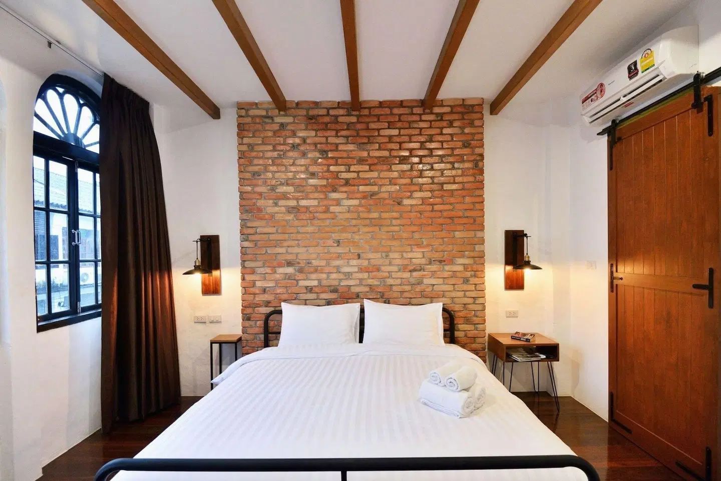 The Rommanee Classic Guesthouse ROOM_EXAMPLE