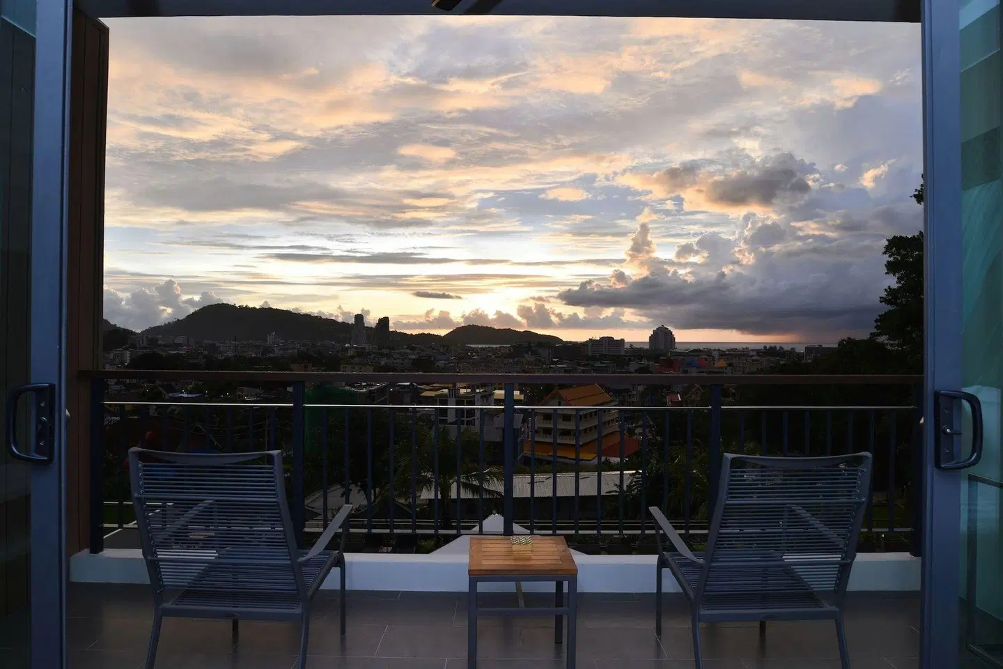 Skyview Resort Phuket Patong Beach Terrasse