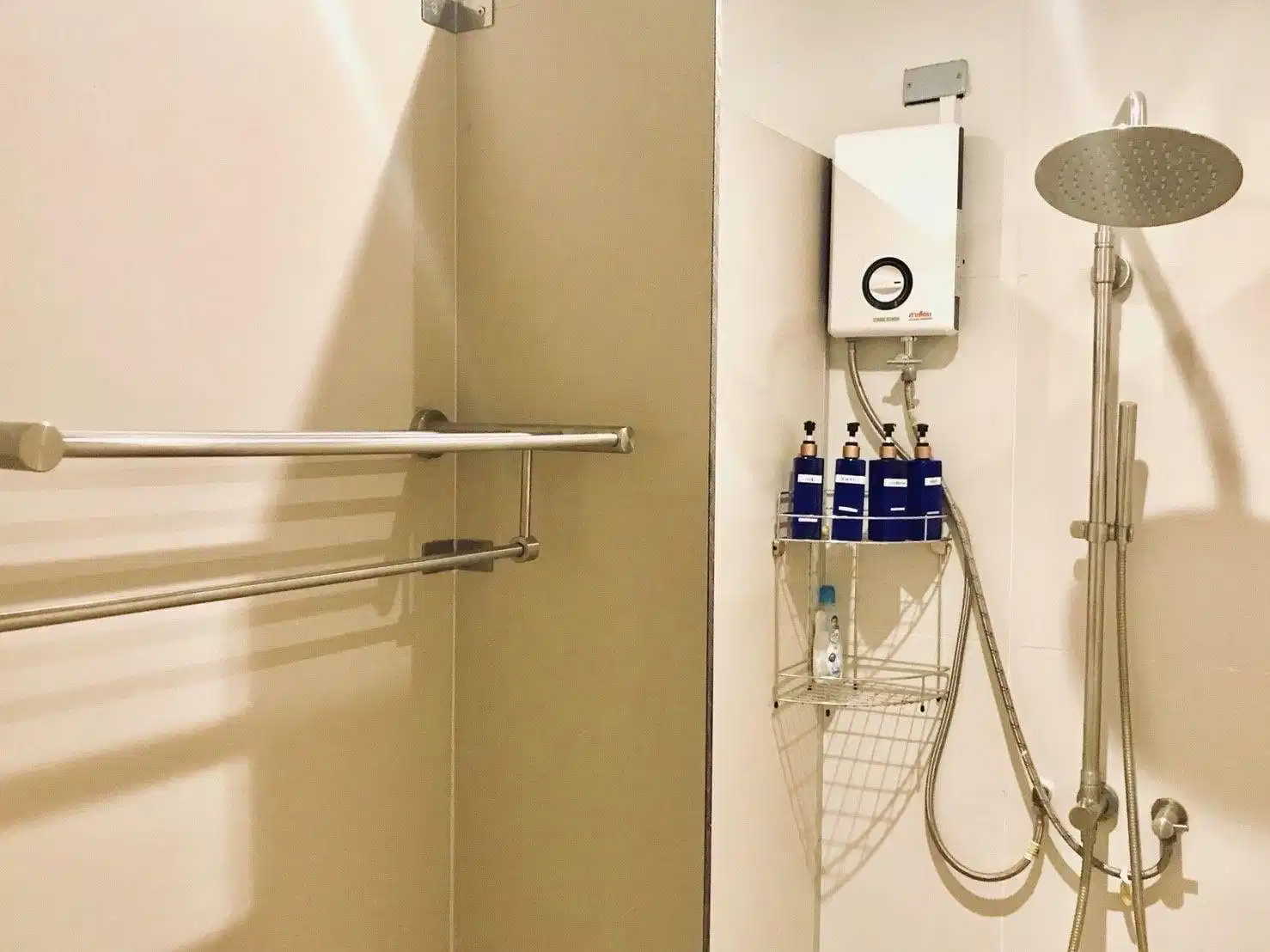 Kinnon Deluxe Hostel Coworking Cafe – Hotelfoto