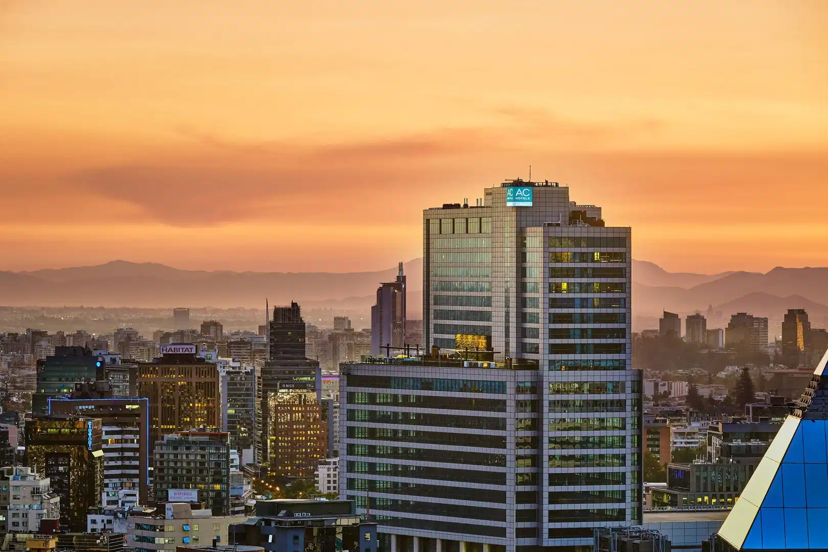 AC Hotel by Marriott Santiago Costanera Center – Hotelfoto