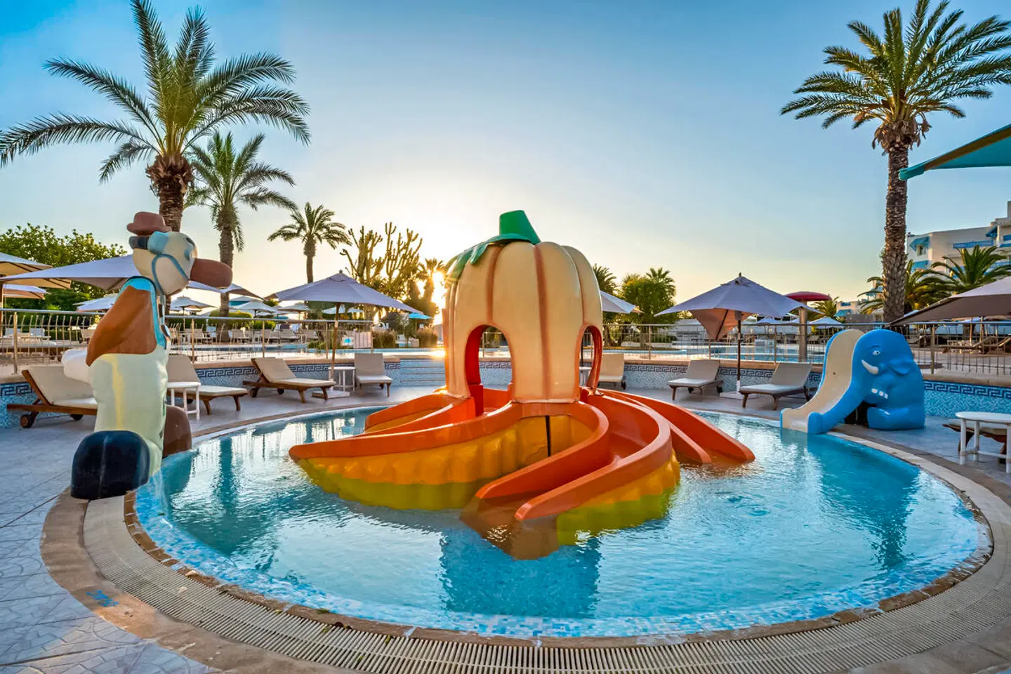 Sentido Bellevue Park OUTDOOR_POOL