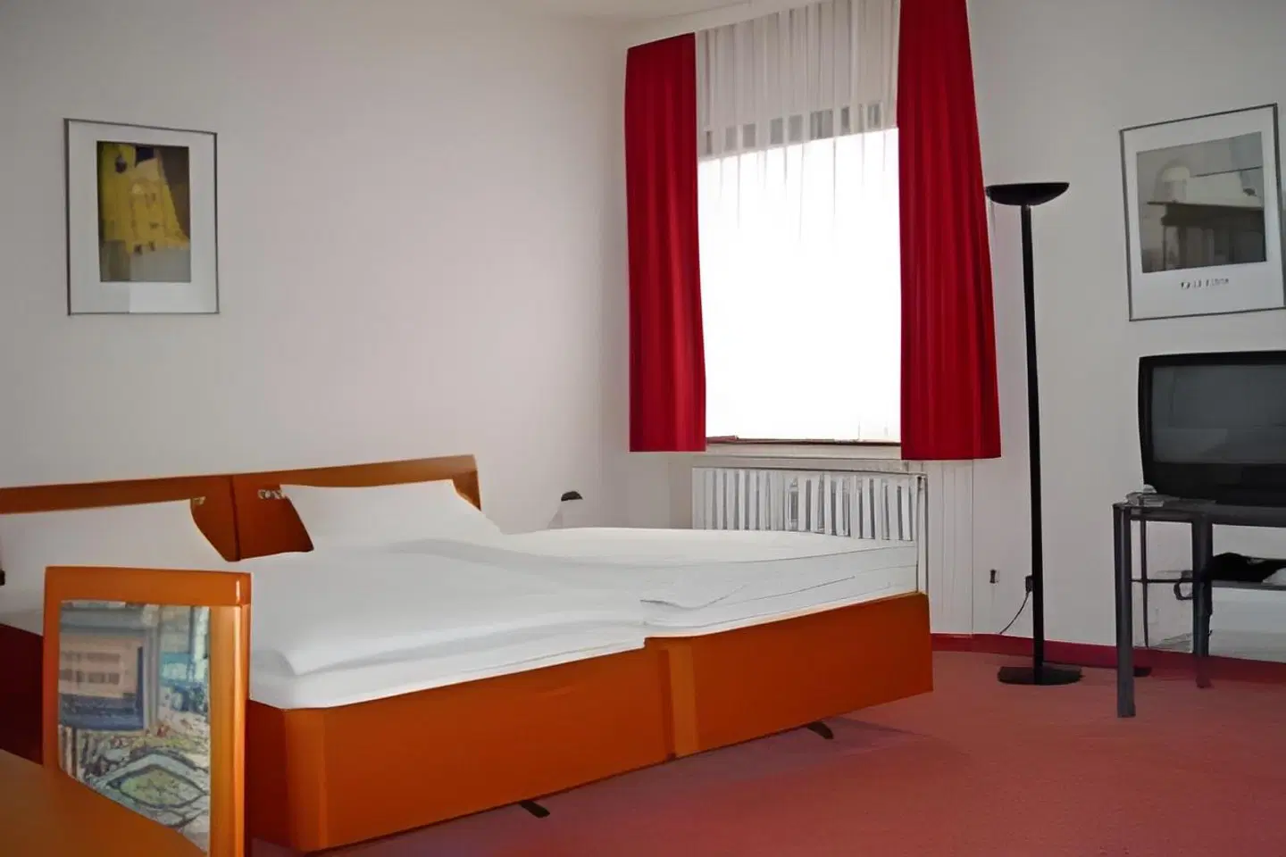 Germania ROOM_EXAMPLE