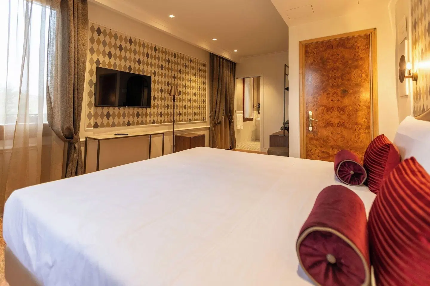 Arlecchino ROOM_EXAMPLE