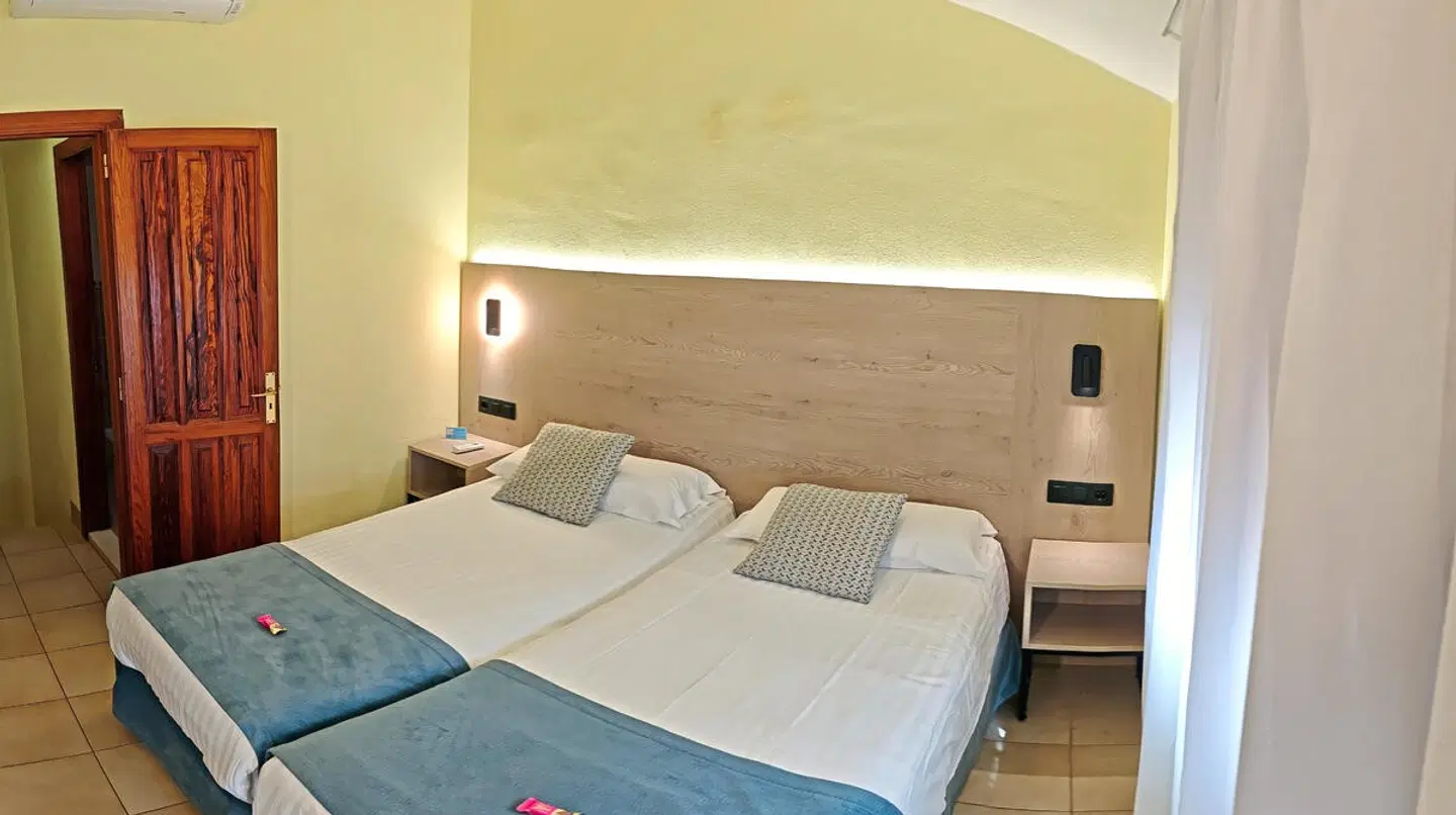 Playamar ROOM_EXAMPLE