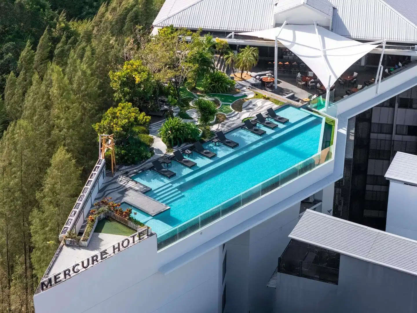 Oakwood Hotel Journeyhub Phuket – Hotelfoto