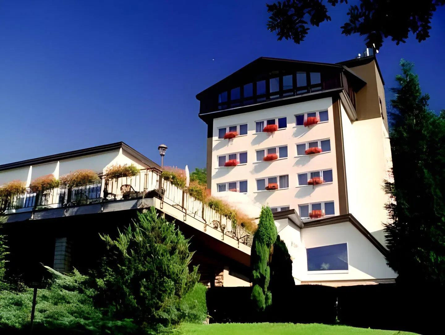 Reifenstein EXTERIOR