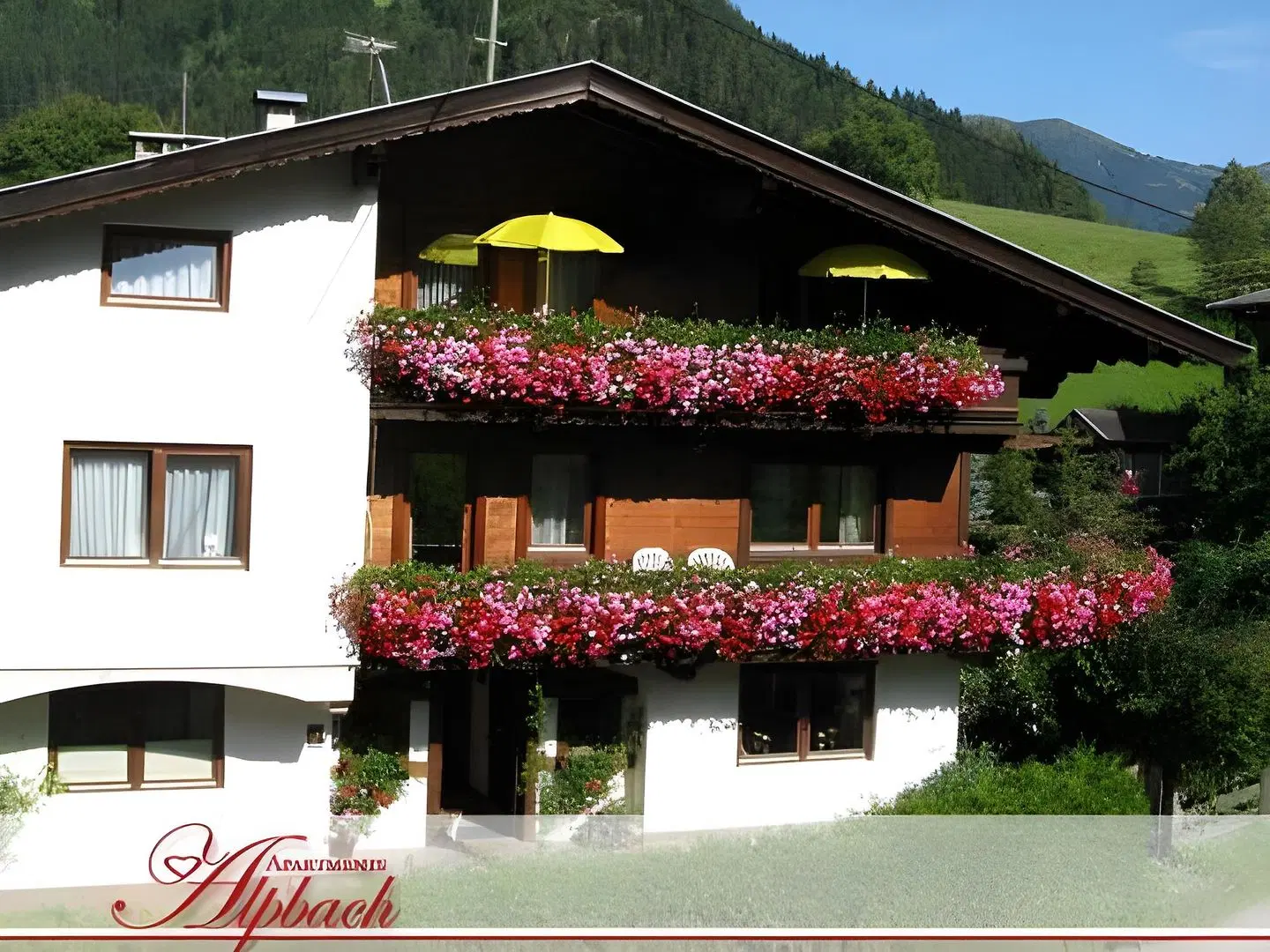 Alpbach Apartments EXTERIOR