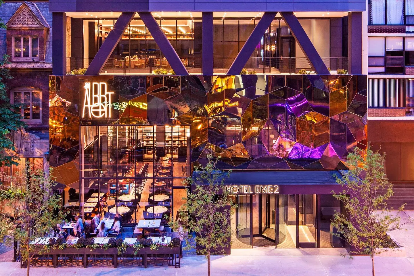 Hotel EMC2, Autograph Collection Bar
