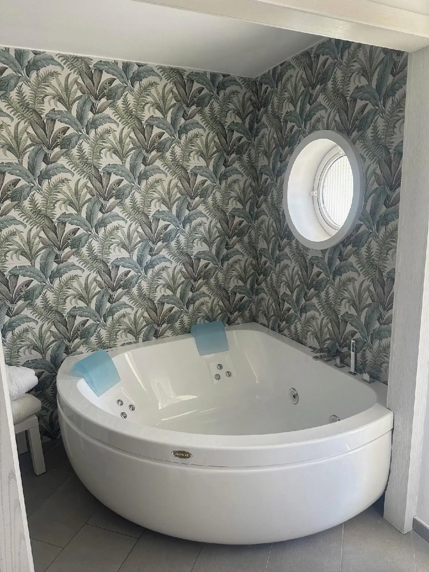 Tasso Suites Badezimmer
