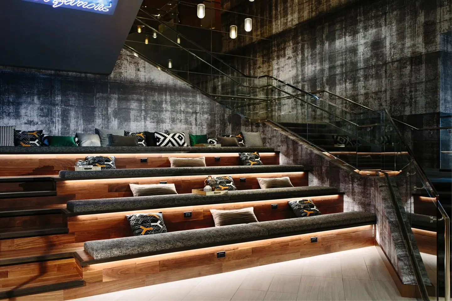 Renaissance Chicago Downtown Hotel SPORTS_AND_LEISURE