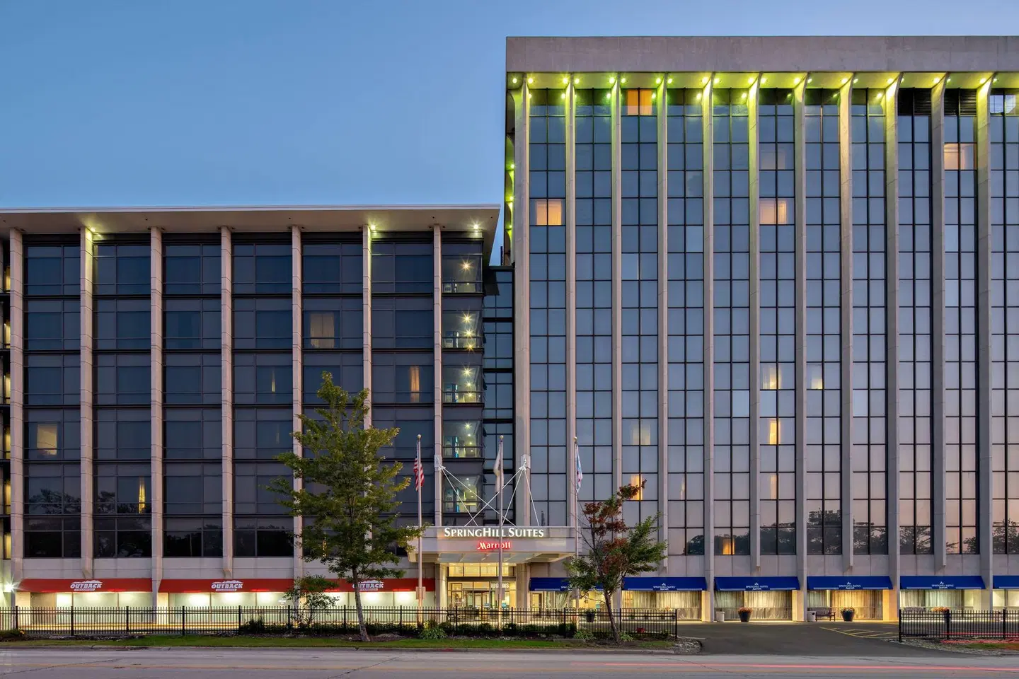 SpringHill Suites by Marriott Chicago O'Hare EXTERIOR