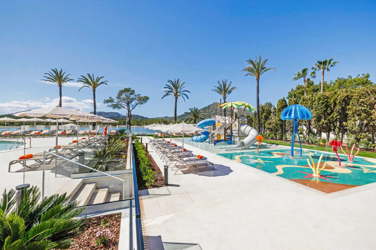 VIVA Eden Lago OUTDOOR_POOL