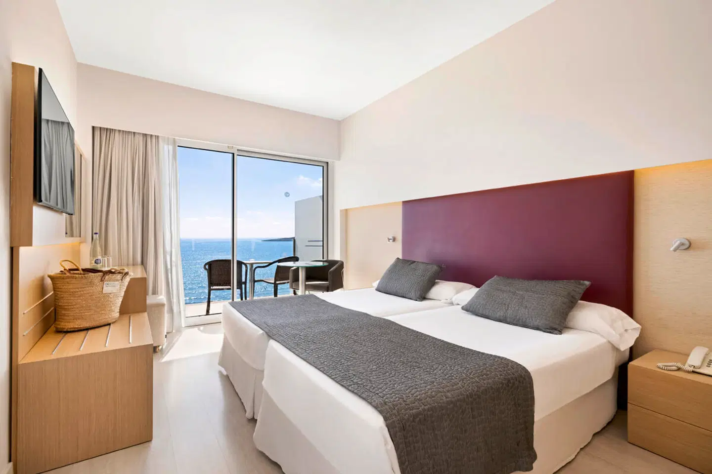 CM Playa del Moro ROOM_EXAMPLE