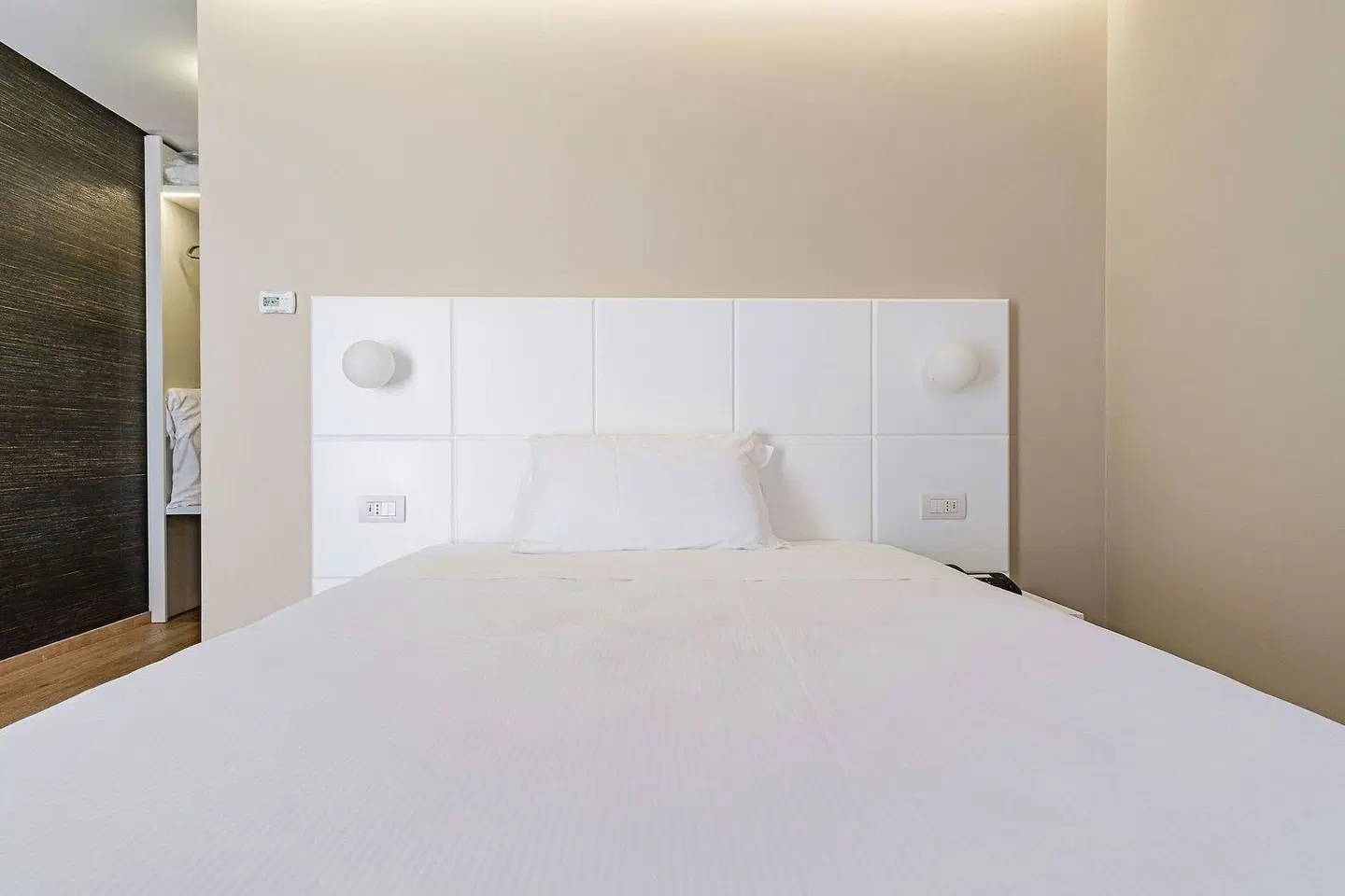 Boston ROOM_EXAMPLE