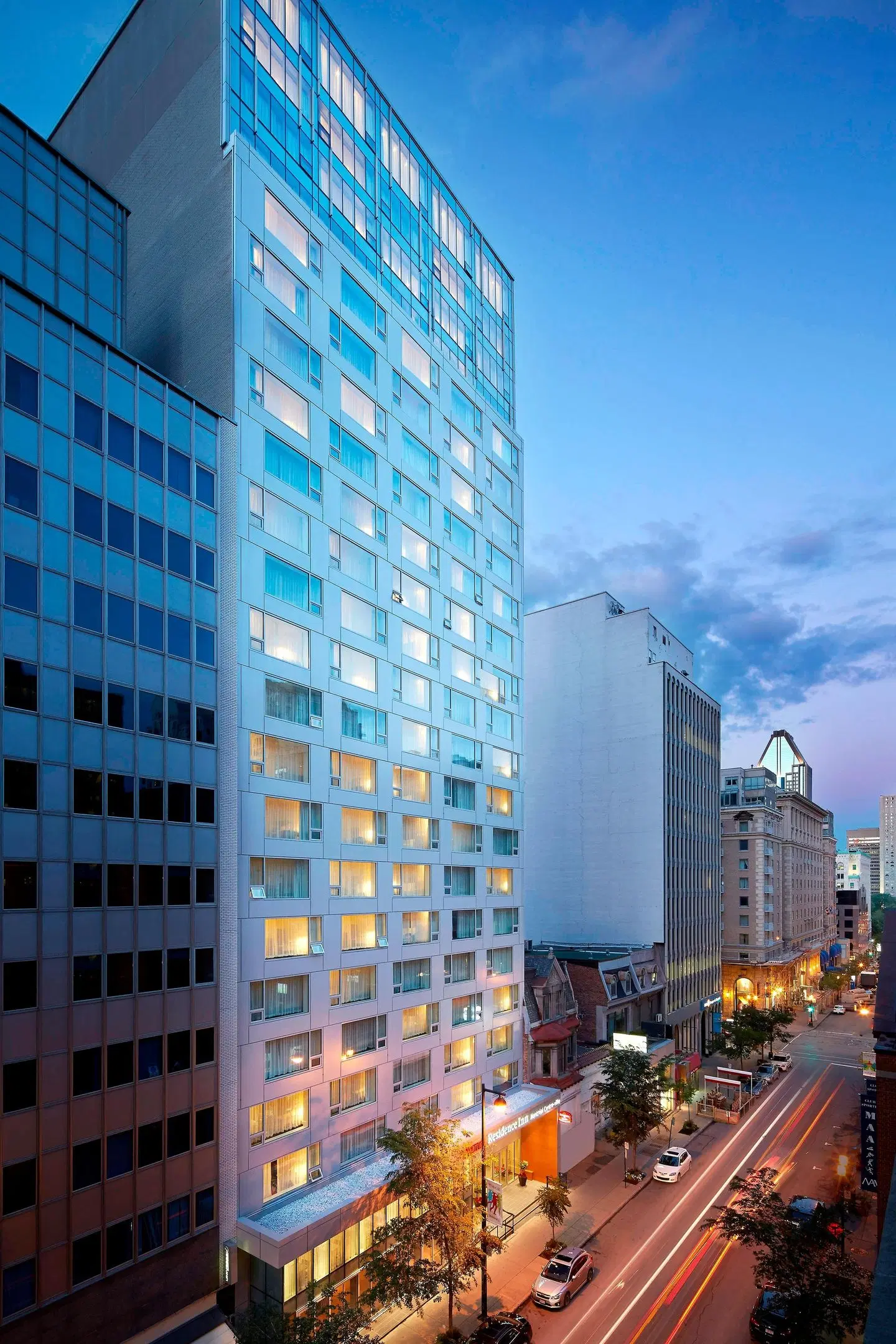 Residence Inn by Marriott Montreal Downtown EXTERIOR