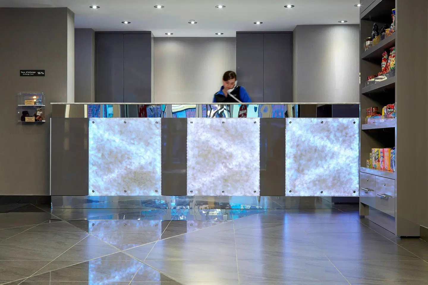 Residence Inn by Marriott Montreal Downtown Hallenbad