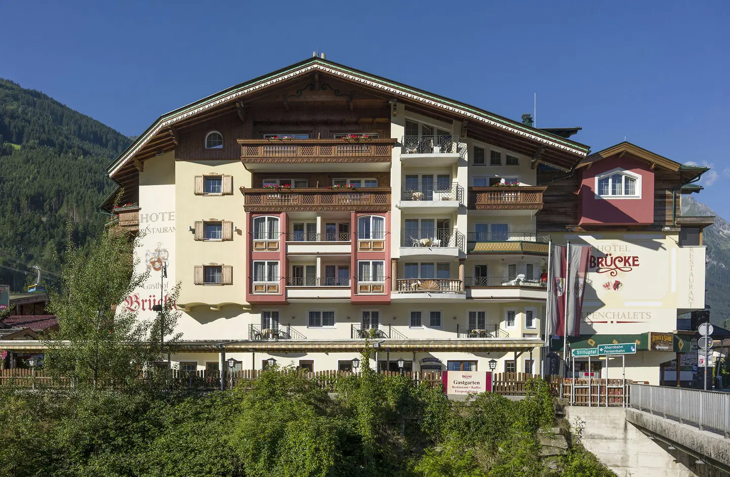 Brücke EXTERIOR