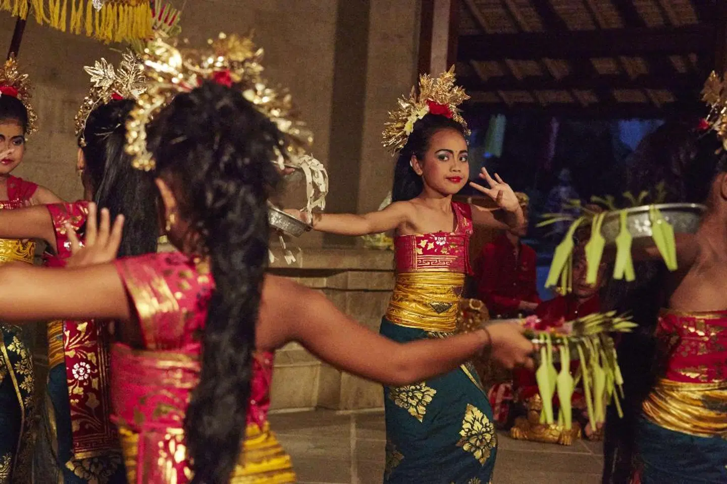 Amandari PEOPLE