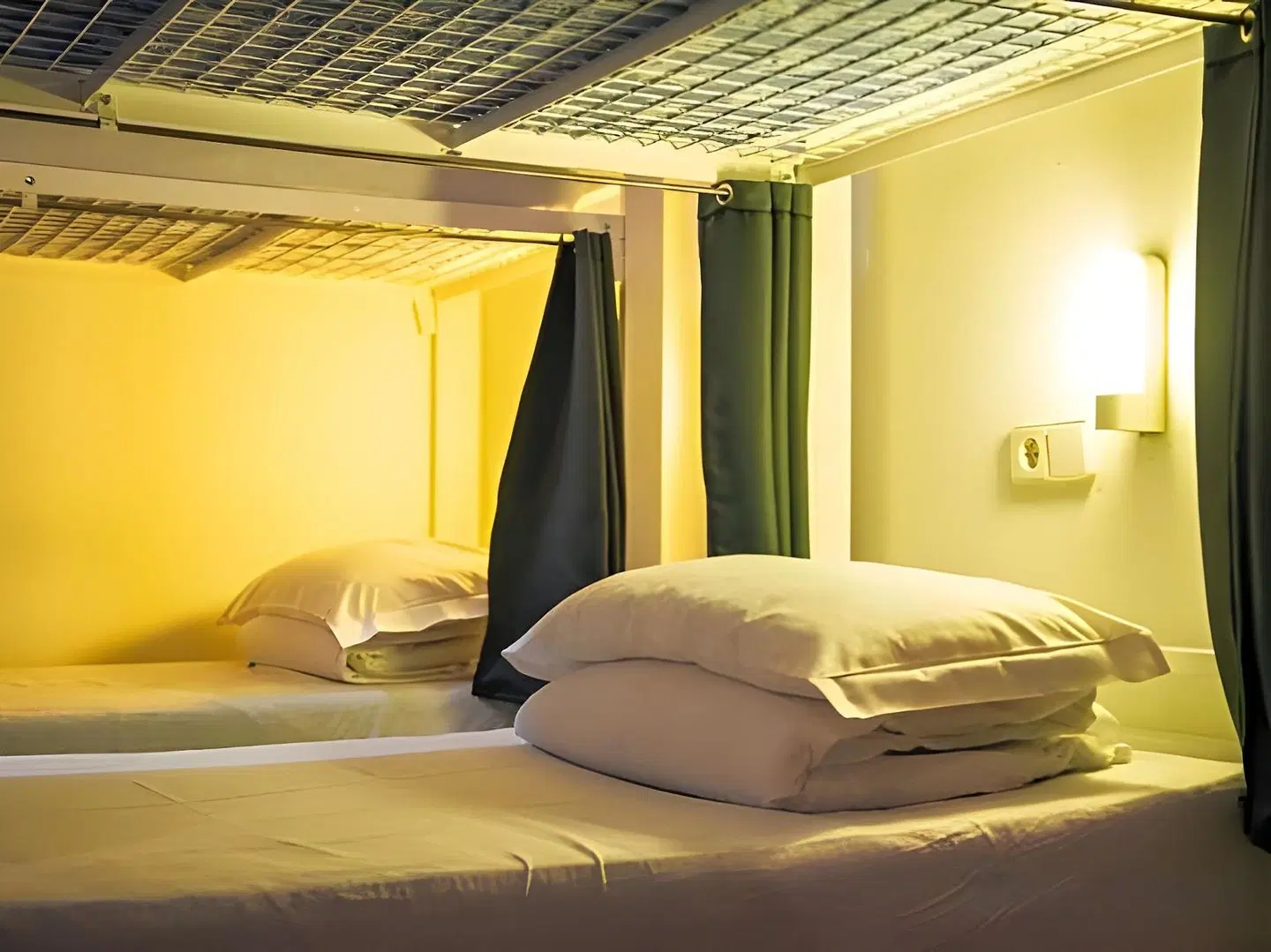 Safestay Gothic ROOM_EXAMPLE