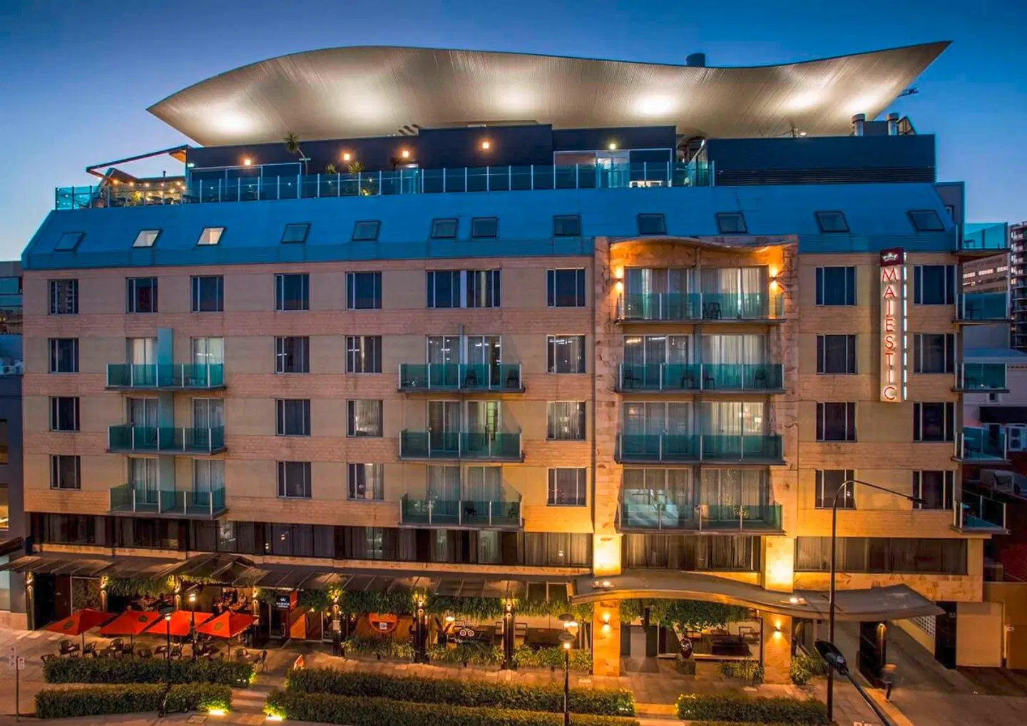 Majestic Roof Garden Hotel EXTERIOR