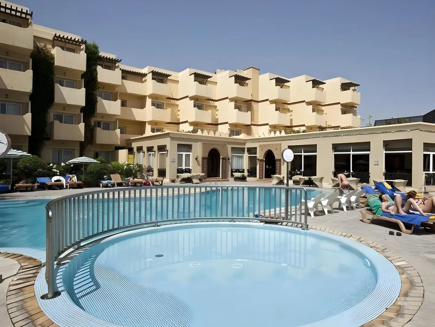 Odyssee Park Hotel OUTDOOR_POOL
