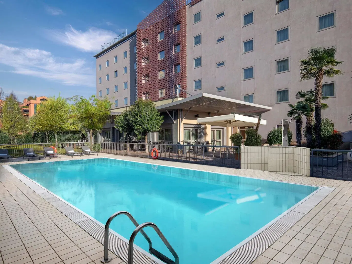 Novotel Brescia 2 OUTDOOR_POOL