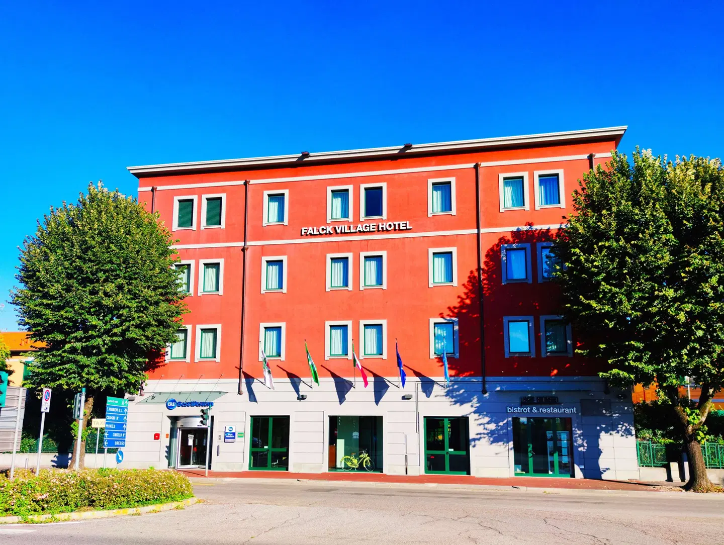 Best Western Falck Village Hotel EXTERIOR