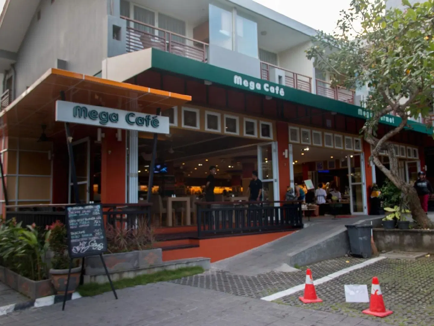 Seminyak Square Hotel EXTERIOR