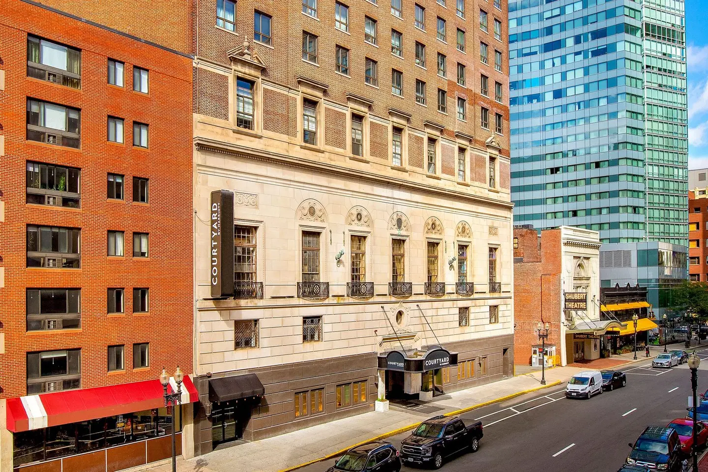 Courtyard by Marriott Boston Downtown EXTERIOR
