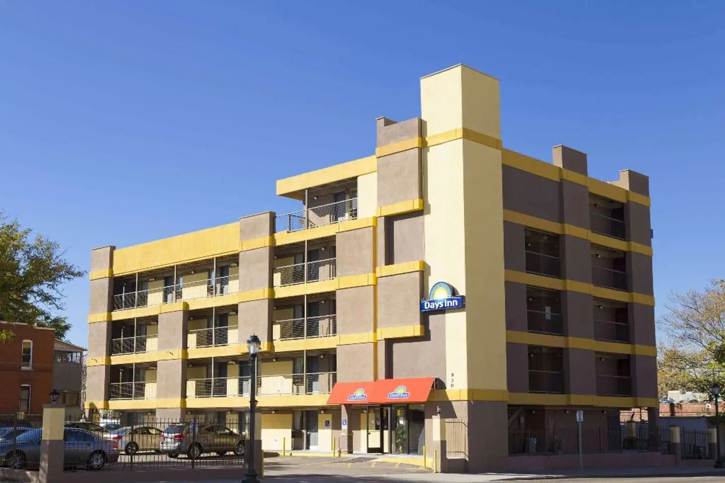 Days Inn by Wyndham Denver Downtown EXTERIOR