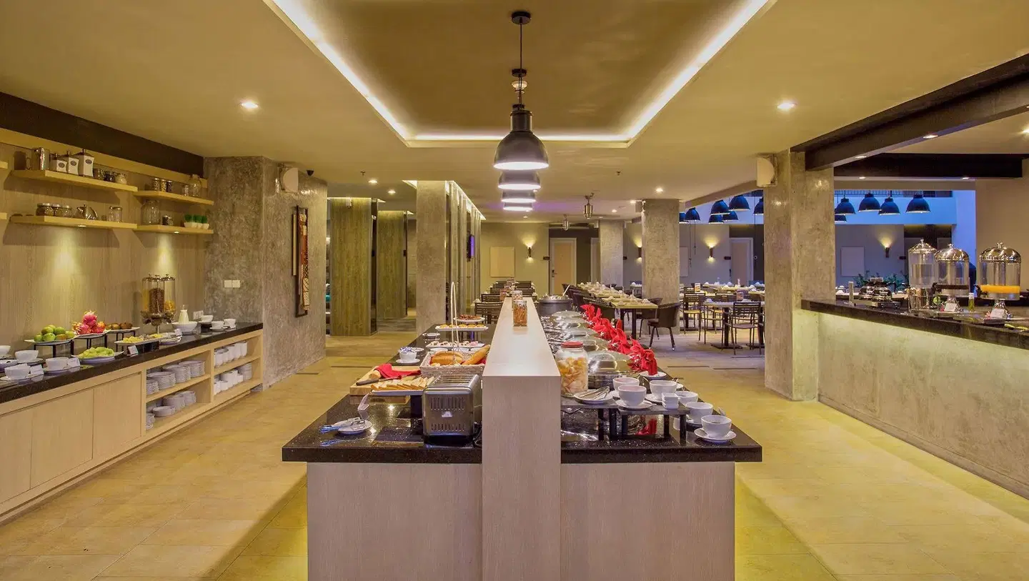 SEVN Legian Hotel Restaurant