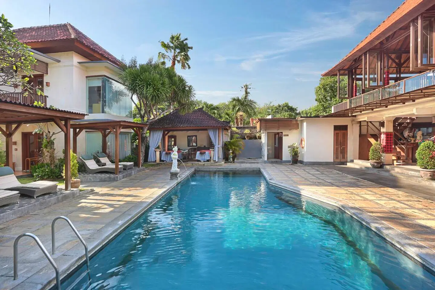 Respati Beach Hotel OUTDOOR_POOL
