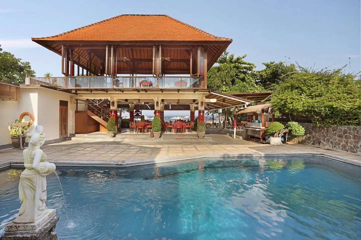 Respati Beach Hotel OUTDOOR_POOL