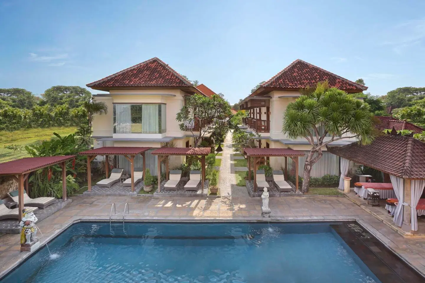 Respati Beach Hotel OUTDOOR_POOL
