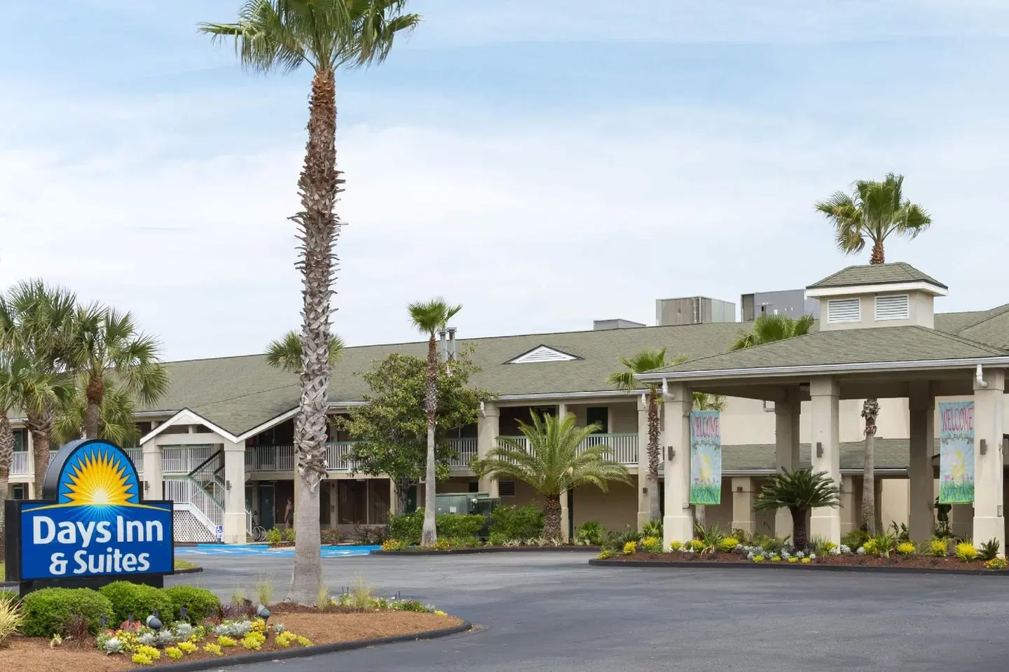 Days Inn & Suites by Wyndham Jekyll Island EXTERIOR
