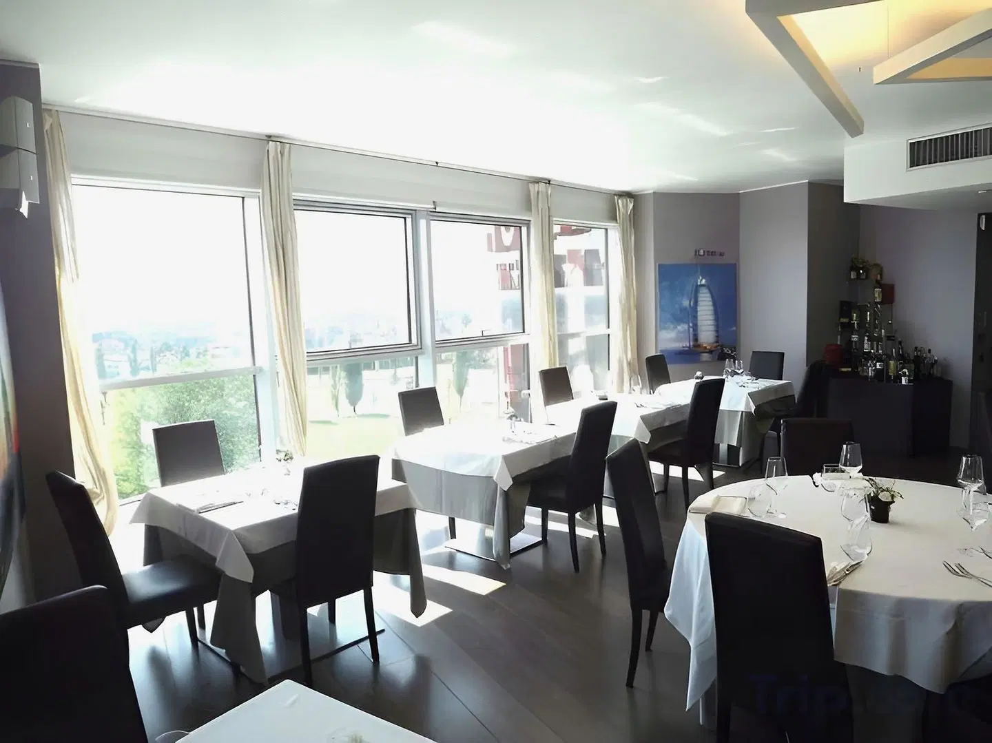 For You Hotel Restaurant