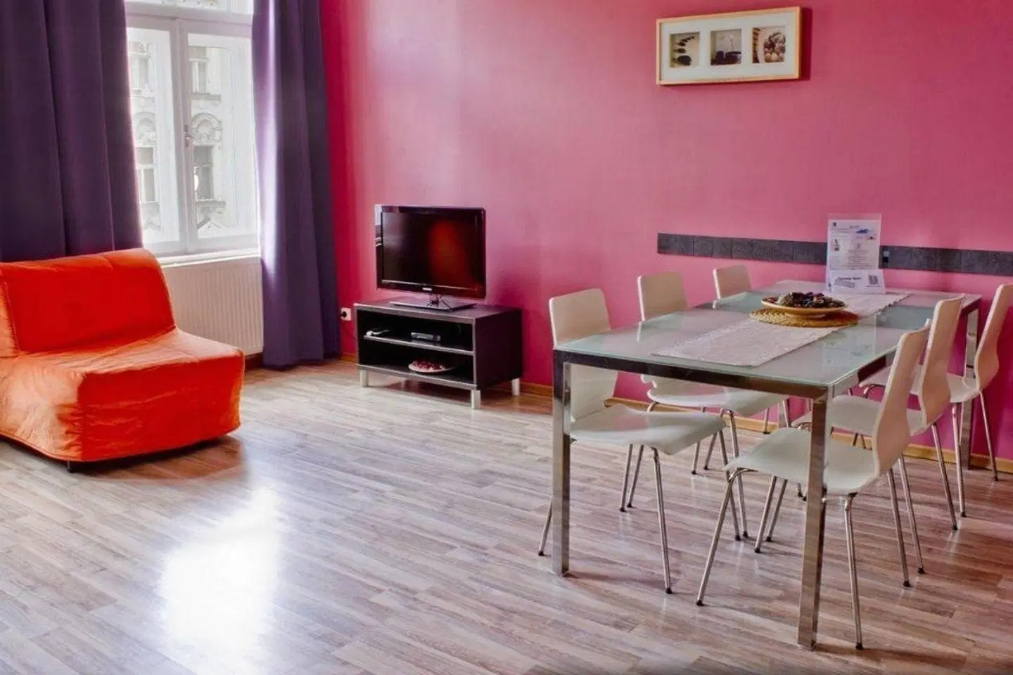 Royal Court Apartments ROOM_EXAMPLE