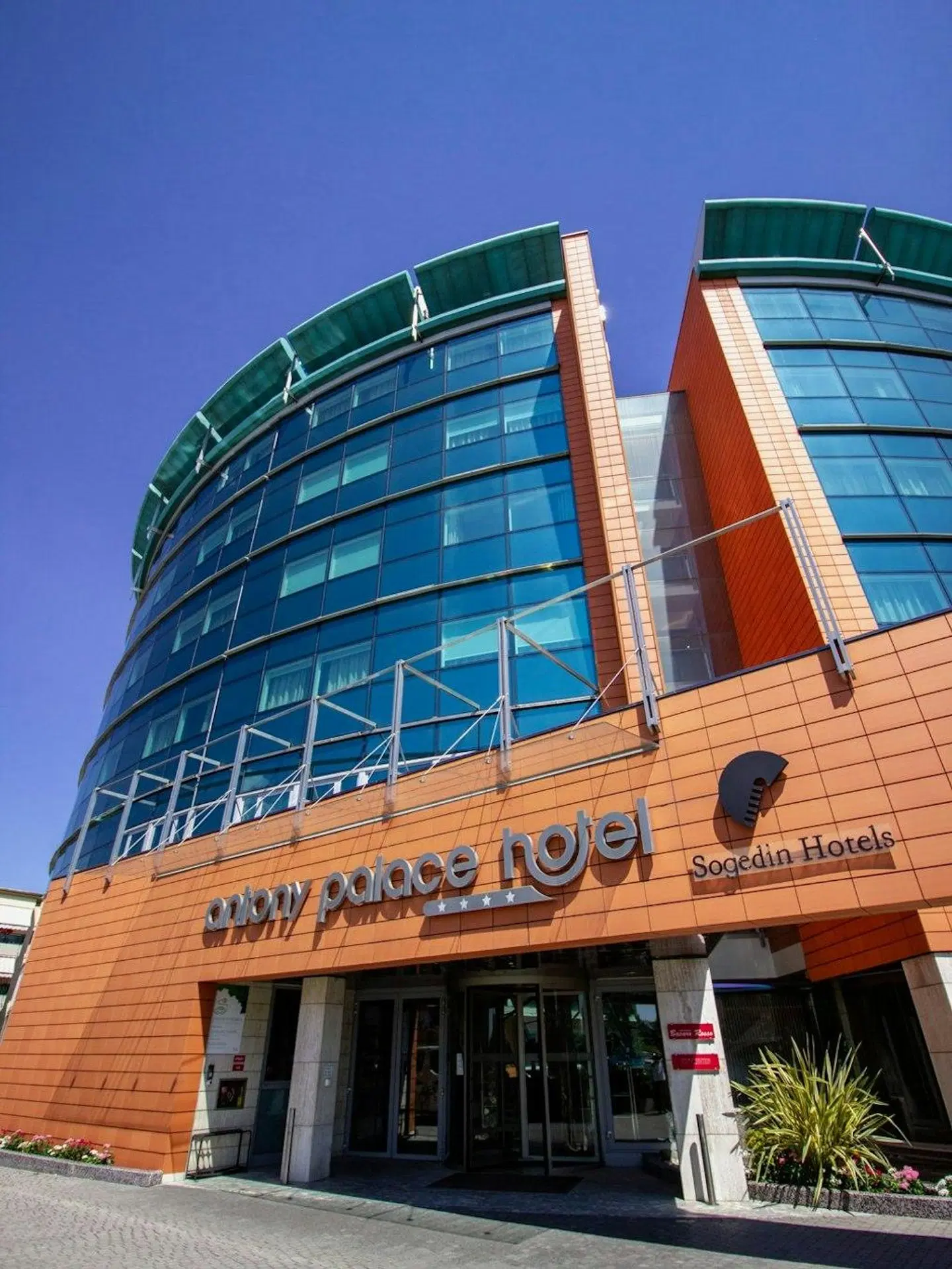 Antony Palace Hotel EXTERIOR