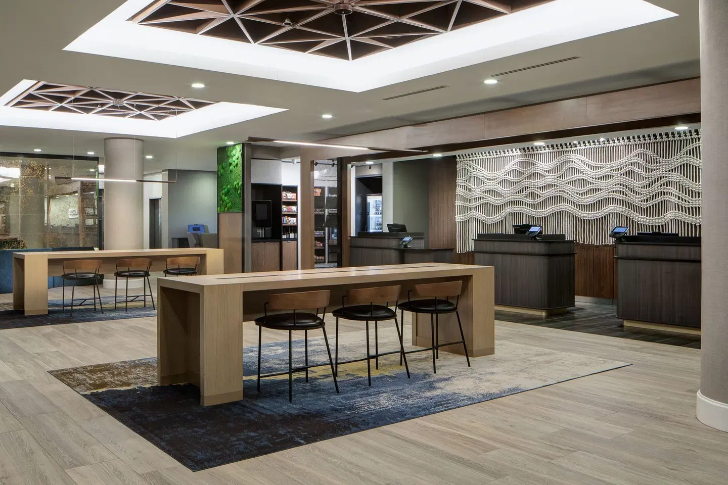 Courtyard by Marriott Chicago Downtown/River North Bar