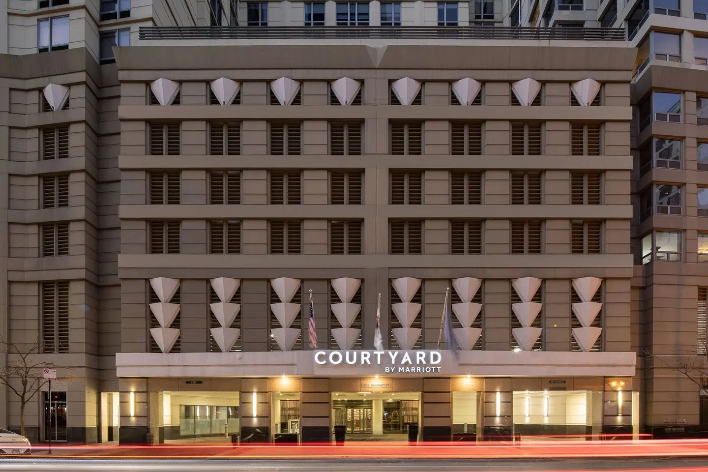 Courtyard by Marriott Chicago Downtown/River North EXTERIOR