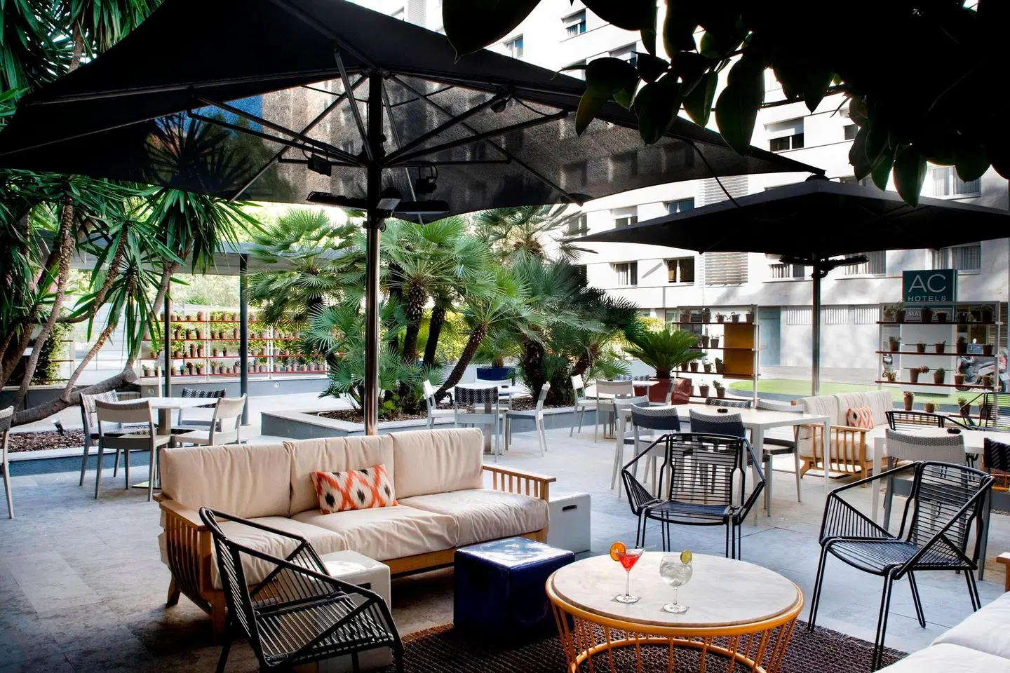 AC Hotel by Marriott Victoria Suites Terrasse