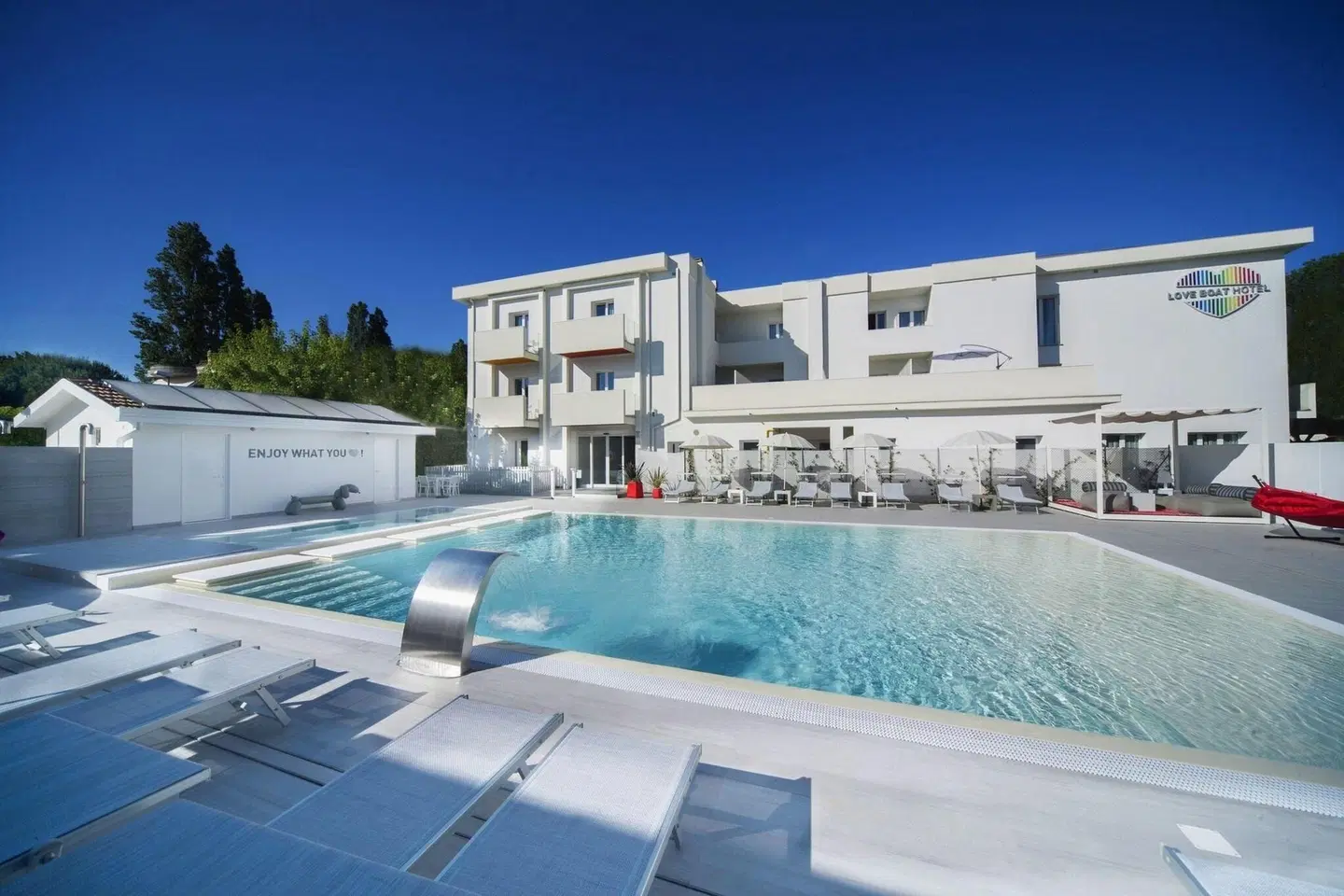 Love Boat OUTDOOR_POOL