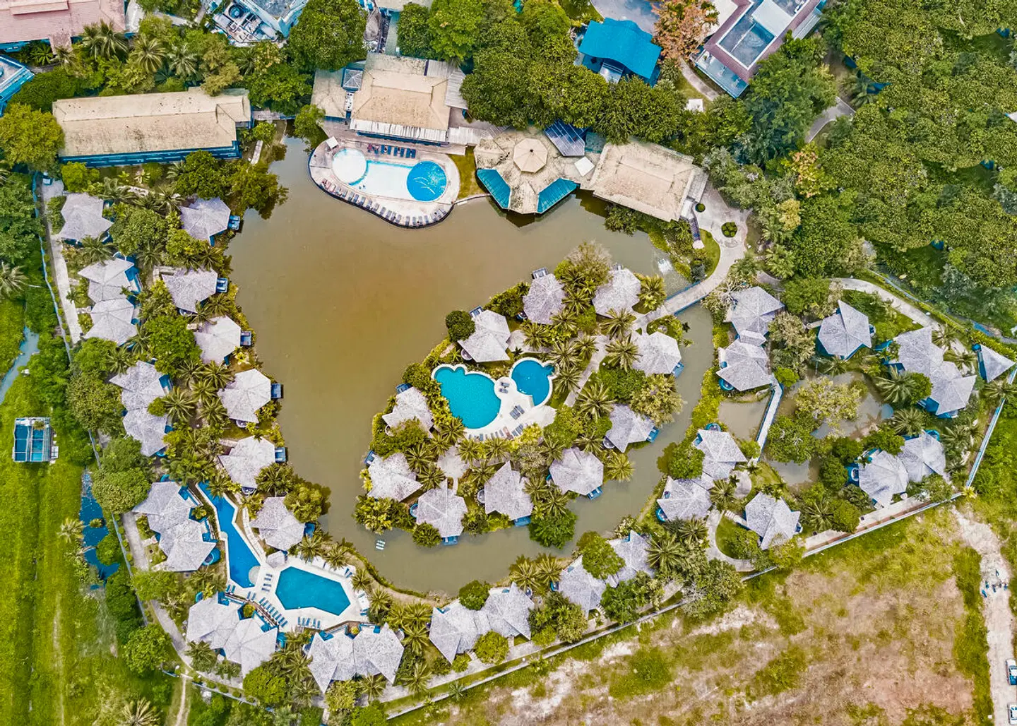 Peace Laguna Resort OUTDOOR_POOL