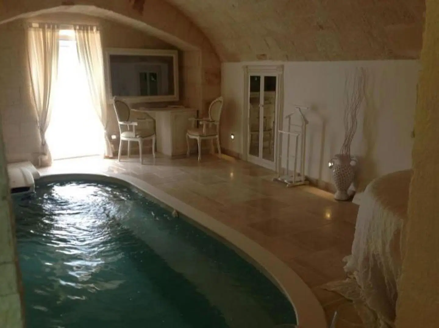Bellavista Suites Hallenbad