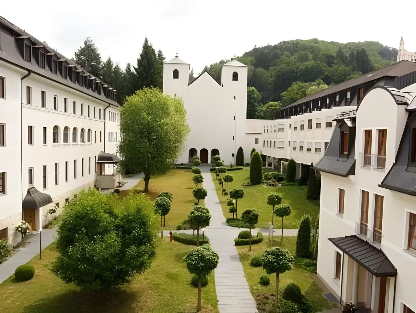 Kloster St. Josef EXTERIOR