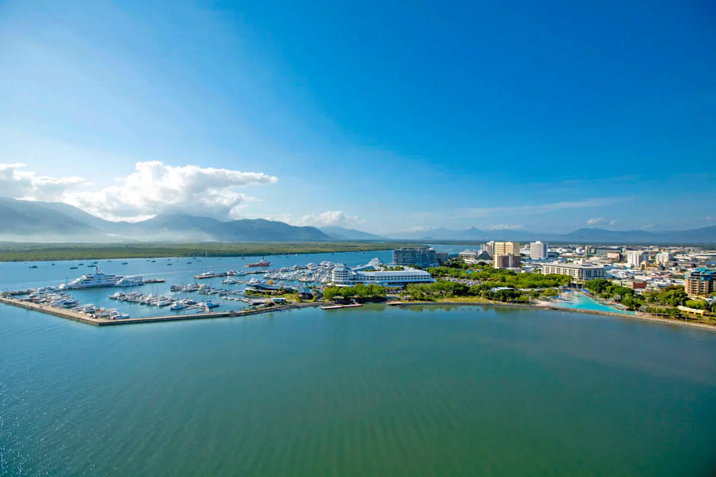 Shangri-La The Marina, Cairns LANDSCAPE