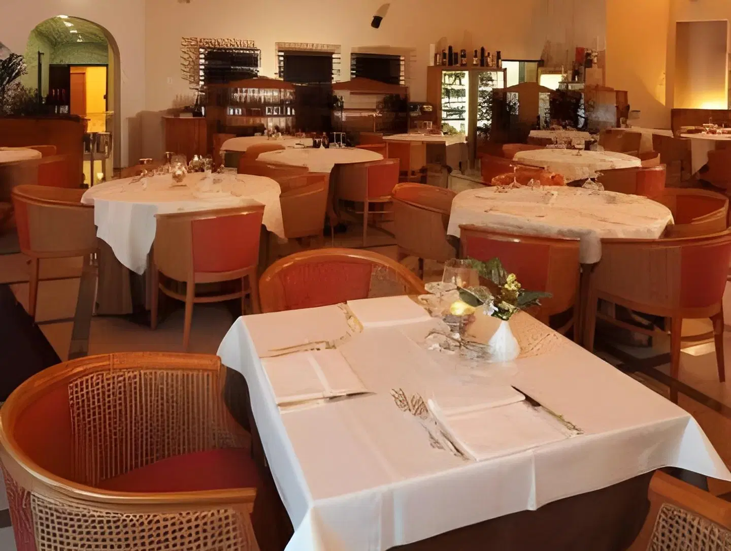 Hotel President Restaurant