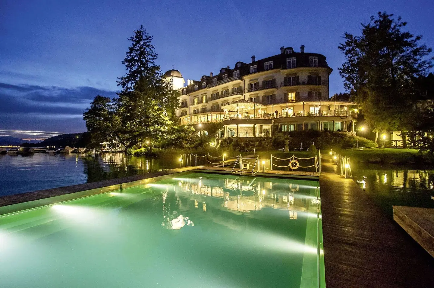 Hotel Schloss Seefels OUTDOOR_POOL