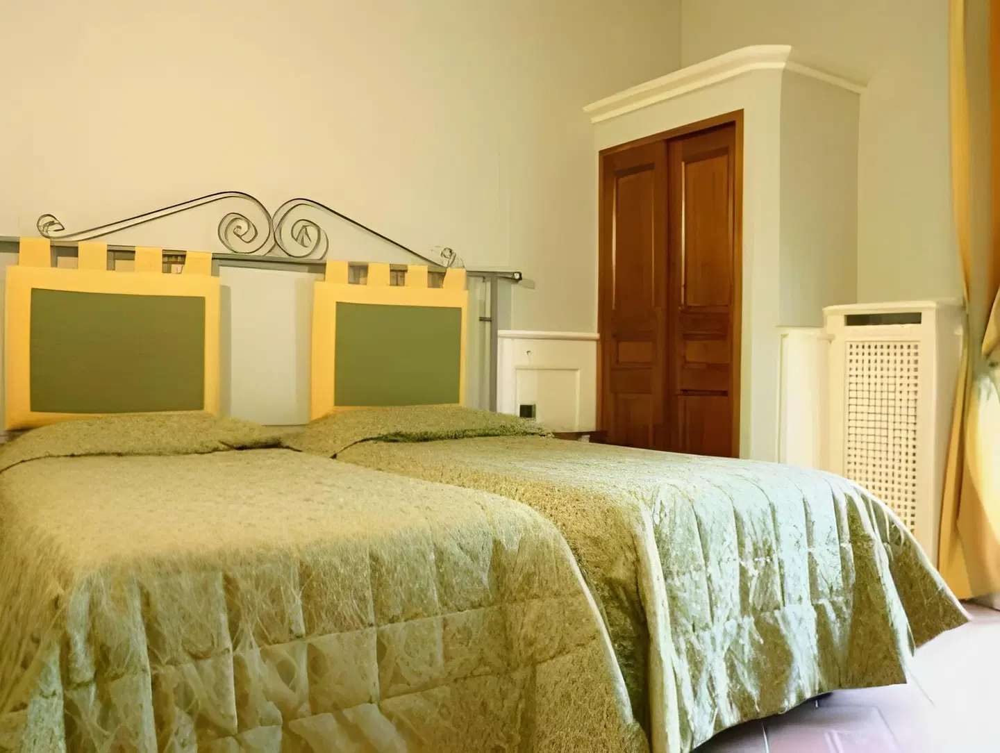 Pedrini ROOM_EXAMPLE